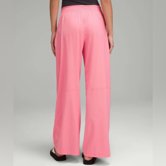 Lululemon Swift Mid Rise Wide Leg Size 4 in Sakura Pink - Picture 2 of 5
